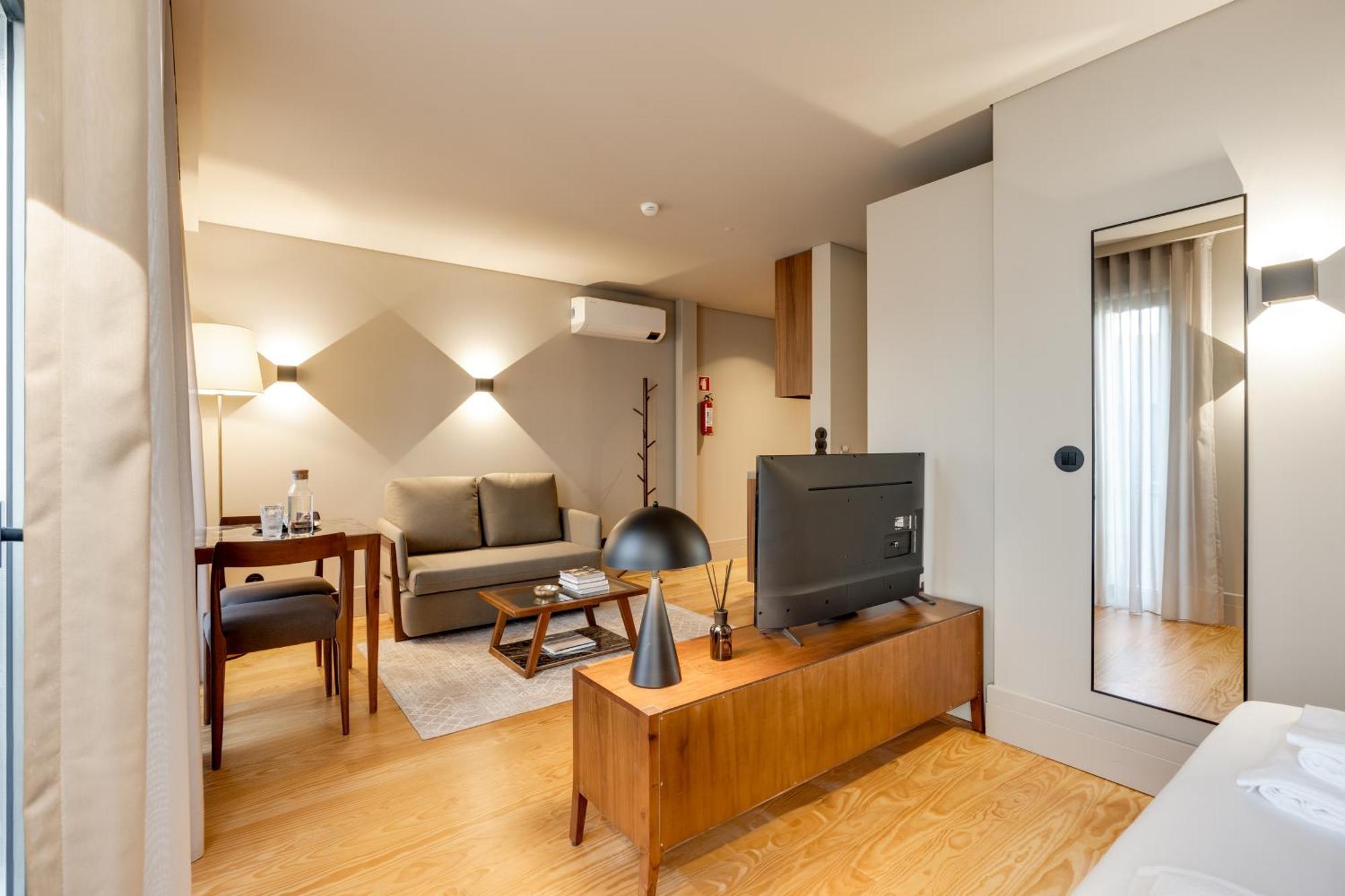 Avus M Suites And Apartments By Da'Home Porto Exterior photo